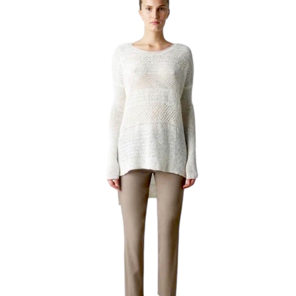 🤍𝐇𝐄𝐋𝐌𝐄𝐓 𝐋𝐀𝐍𝐆 Semi sheer light long sleeve knit